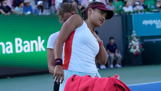 Korea Open: Emma Raducanu retires hurt from semi-final Korea Open: Emma Raducanu retires hurt from semi-final