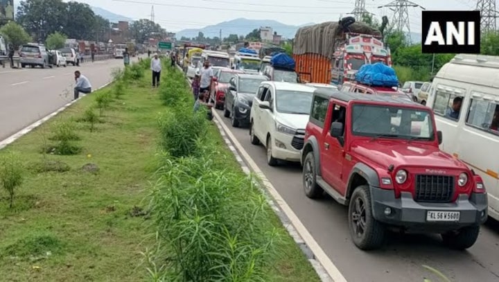 Heavy rains trigger landslides, block Jammu-Kashmir highway in Ramban