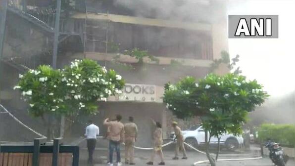 Uttar Pradesh: Fire breaks out at Hotel Levana in Lucknow's Hazratganj