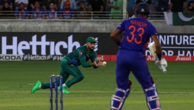 India vs Pakistan, Asia Cup 2022: Hardik Pandya dismissed for two-ball duck in Super Four clash India vs Pakistan, Asia Cup 2022: Hardik Pandya dismissed for two-ball duck in Super Four clash