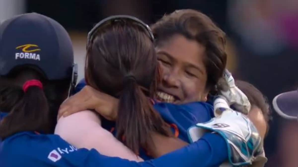 Watch: Wicket in her last over! Jhulan Goswami bids adieu to international cricket in style