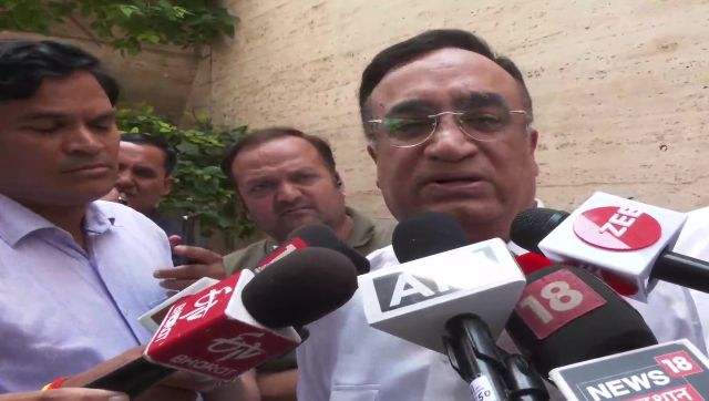 Rajasthan political crisis deepens as Gehlot loyalists make three demands; Maken, Kharge return to Delhi Rajasthan political crisis deepens as Gehlot loyalists make three demands; Maken, Kharge return to Delhi