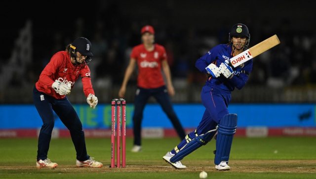 England women vs India women: Elegant Smriti Mandhana scripts visitors' 1st ODI win as Jhulan Goswami rolls back time England women vs India women: Elegant Smriti Mandhana scripts visitors' 1st ODI win as Jhulan Goswami rolls back time