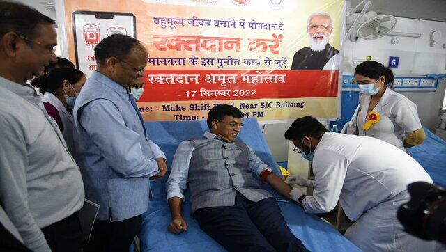 Modi@72: 15-day 'Raktdaan Amrit Mahotsav' begins on PM Modi's birthday, aims to collect around one lakh units of blood Modi@72: 15-day 'Raktdaan Amrit Mahotsav' begins on PM Modi's birthday, aims to collect around one lakh units of blood