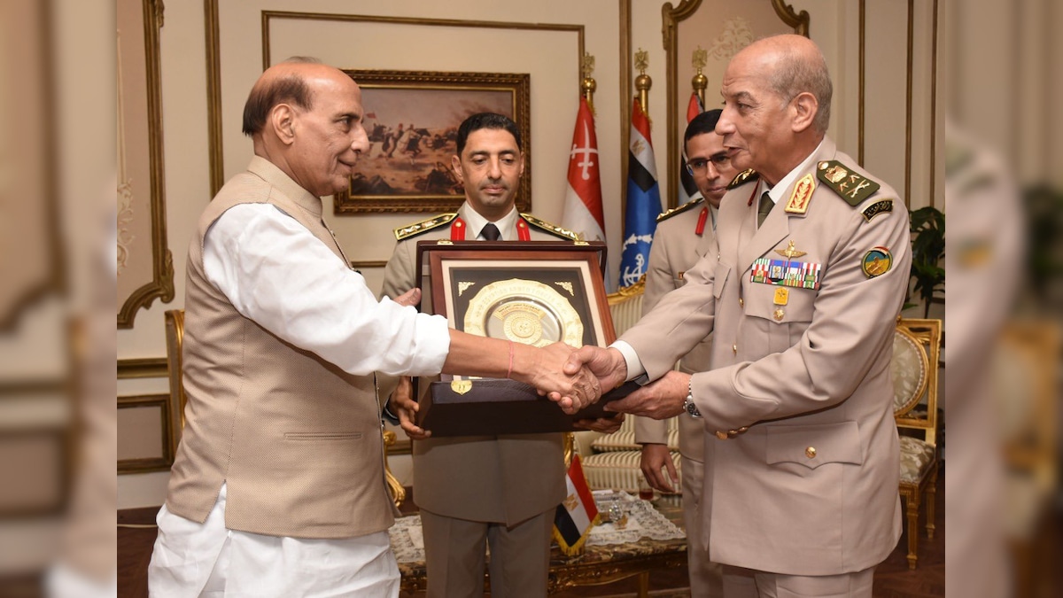 In Cairo, Rajnath meets Egyptian counterpart, plans to expand defence ties