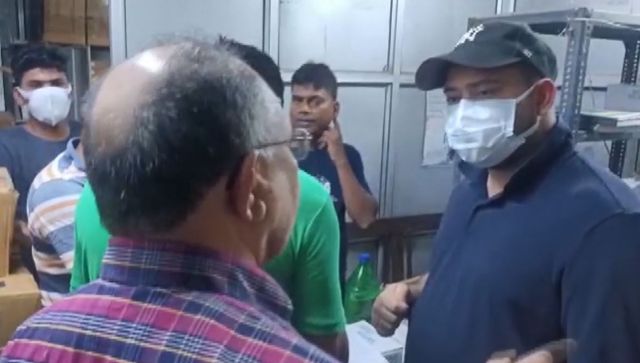 Bihar: Tejashwi Yadav pays surprise visit to PMCH, assures action over "worsening" state of hospital Bihar: Tejashwi Yadav pays surprise visit to PMCH, assures action over "worsening" state of hospital