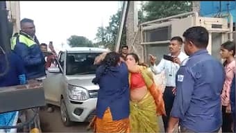 #Watch: CRPF soldier, wife thrash female staff at Nashik toll