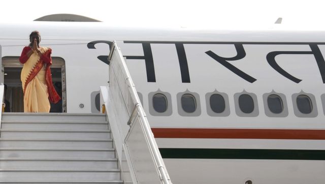 President Droupadi Murmu leaves for London to attend Queen Elizabeth II's funeral President Droupadi Murmu leaves for London to attend Queen Elizabeth II's funeral