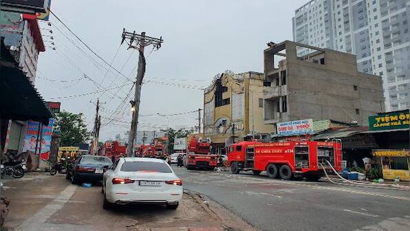 Vietnam: At least 32 killed in fire at karaoke parlor in Thuan An city