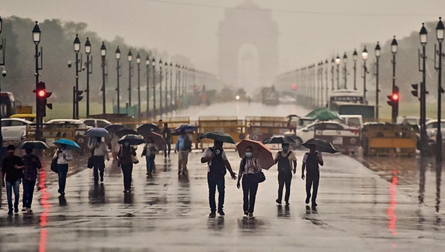 Weather Update: Heavy monsoon rain drenches Delhi-NCR, know forecast for next 2 days Weather Update: Heavy monsoon rain drenches Delhi-NCR, know forecast for next 2 days