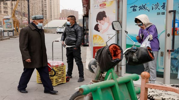 China: Hunger, lack of medicines after 40 days of COVID-19 lockdown in Xinjiang