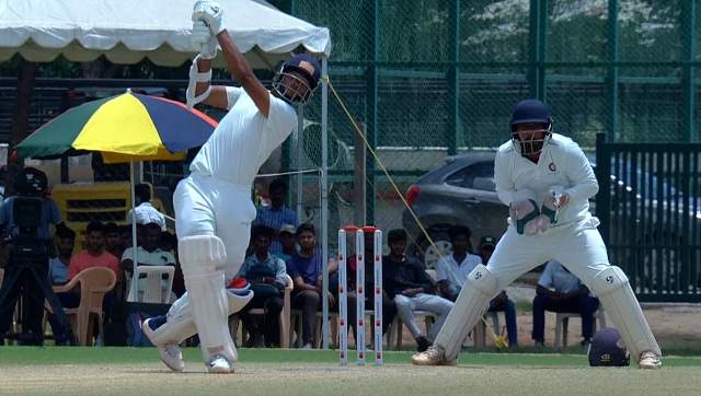 Duleep Trophy final: Yashasvi Jaiswal's stellar run with the bat continues, hits double hundred vs South Zone Duleep Trophy final: Yashasvi Jaiswal's stellar run with the bat continues, hits double hundred vs South Zone