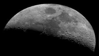 Watch: Time-lapse of Moon moving above Seattle’s Space Needle amazes internet