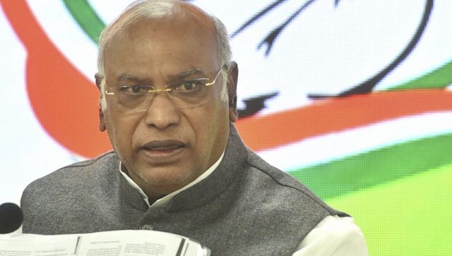 Head-on | Kharge vs Tharoor: Anatomy of a farcical election for Congress president Head-on | Kharge vs Tharoor: Anatomy of a farcical election for Congress president