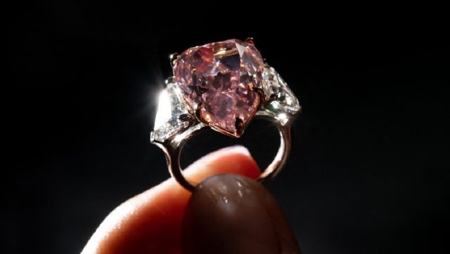 Fortune Pink, rare pink diamond, to be auctioned in Geneva in November Fortune Pink, rare pink diamond, to be auctioned in Geneva in November