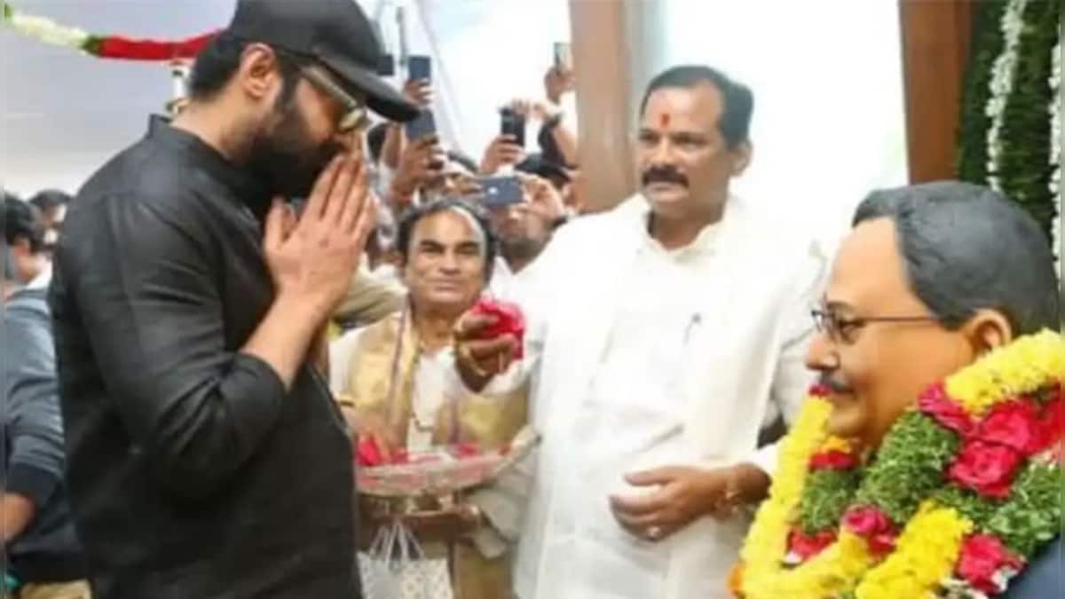 Prabhas attends late uncle Krishnam Raju's condolence meet in his ...