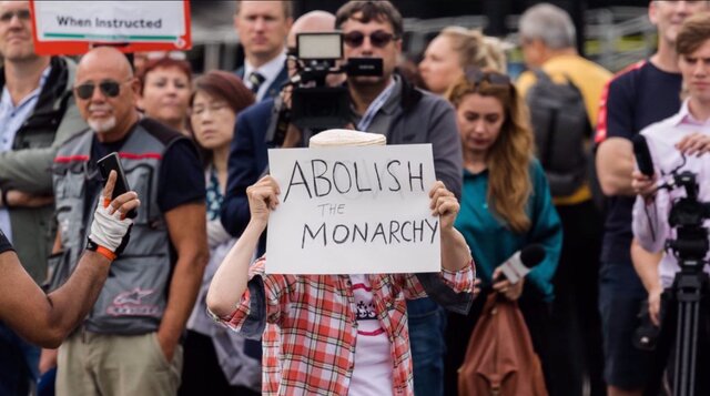 UK: Woman who held 'abolish monarchy' sign at King Charles' proclamation ceremony charged with criminal offence UK: Woman who held 'abolish monarchy' sign at King Charles' proclamation ceremony charged with criminal offence