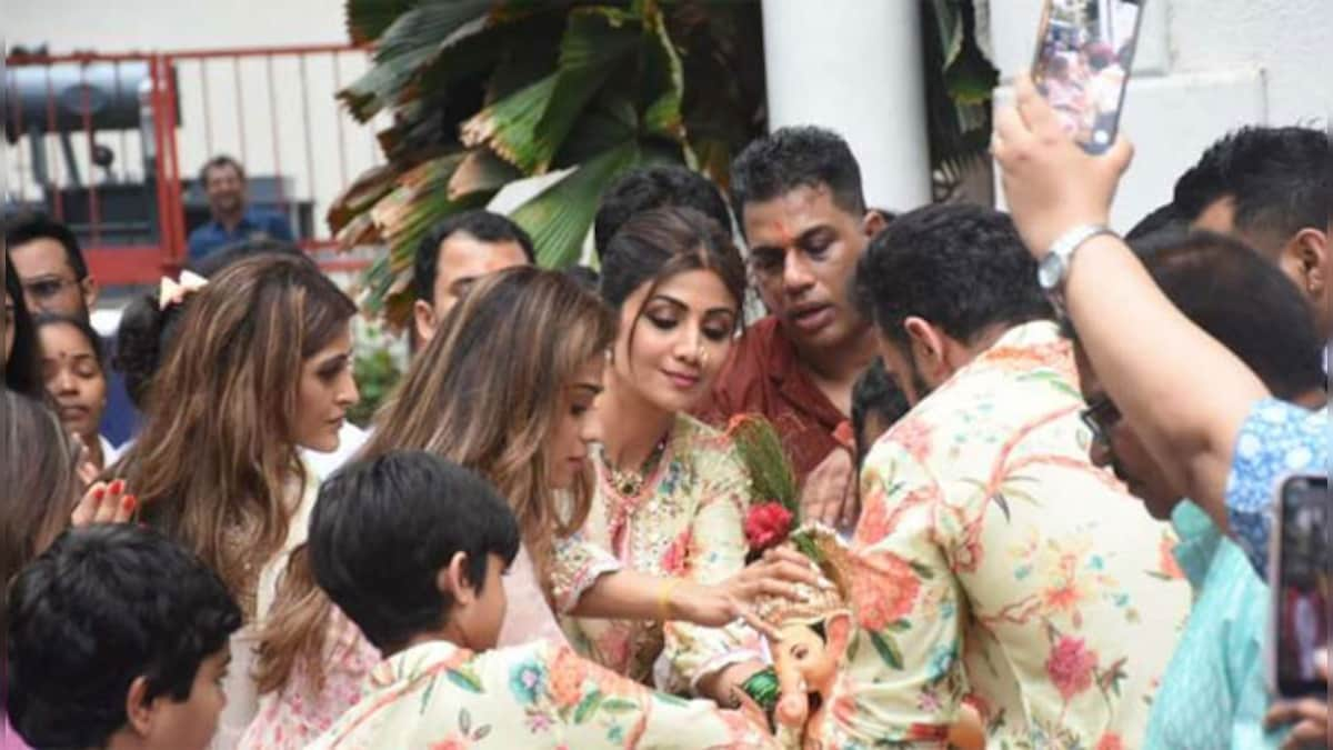 Ganesh Chaturthi 2022: Shilpa Shetty, Raj Kundra bid adieu to Ganpati in grand style