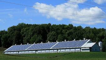 Hurricane Ian brings a long-lasting power outage, how long can solar batteries power your home?