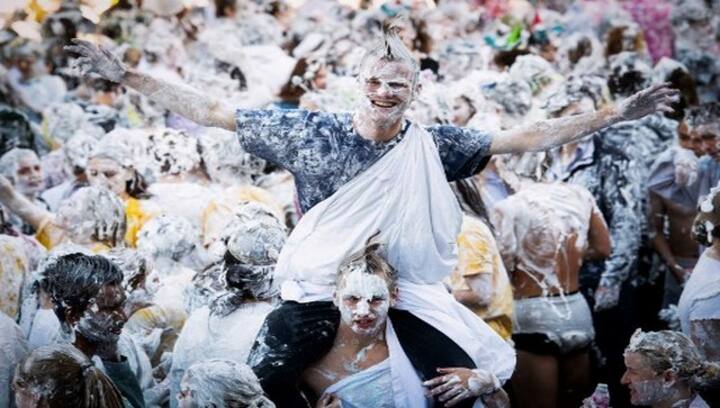 Foam, Wine and Everything Fine: No better way to start university Foam, Wine and Everything Fine: No better way to start university