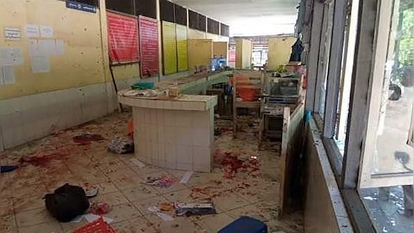 Myanmar: Bomb blasts outside Yangon prison kill eight, 18 injured