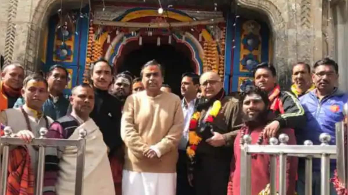 Mukesh Ambani prays at Badrinath, Kedarnath; donates Rs 5 crore