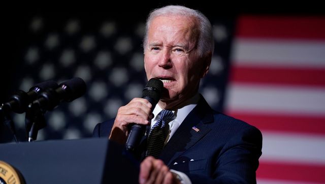 Federal court temporarily blocks US President Biden's plan to cancel student loans Federal court temporarily blocks US President Biden's plan to cancel student loans