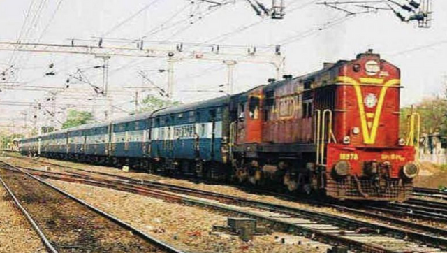 Return of ‘Jungle Raj’ in Bihar as Delhi-Kolkata Duronto Express robbed at gunpoint near Patna Return of ‘Jungle Raj’ in Bihar as Delhi-Kolkata Duronto Express robbed at gunpoint near Patna