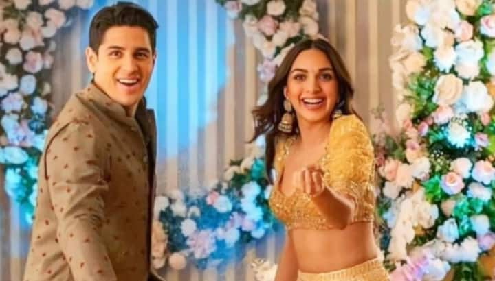 Sidharth Malhotra blushes as Karan Johar teases him about Kiara Advani; watch his reaction
