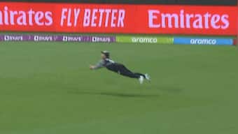 T20 World Cup: Glenn Phillips pulls off sensational catch in Australia vs New Zealand
