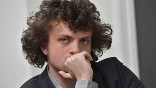 Hans Niemann files $100 million lawsuit against chess world champion Magnus Carlsen over cheating charges Hans Niemann files $100 million lawsuit against chess world champion Magnus Carlsen over cheating charges