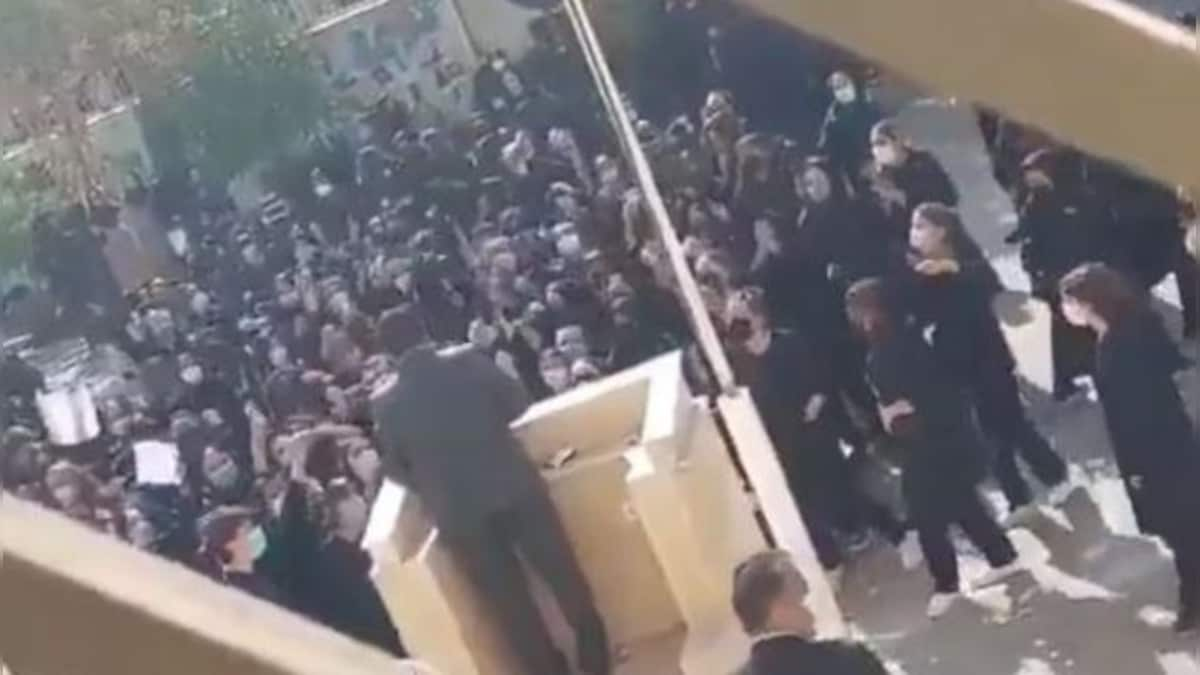 WATCH: Schoolgirls in Iran heckle 'morality police' sent to enforce hijab