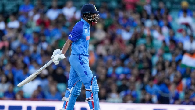 'High time to bench': Fans slam KL Rahul for 3rd consecutive poor performance in T20 WC 'High time to bench': Fans slam KL Rahul for 3rd consecutive poor performance in T20 WC