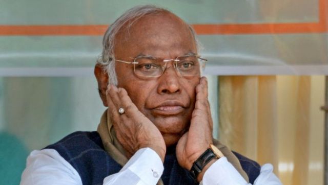 No one is big or small, all have to work together as karyakartas to strengthen Congress: Kharge No one is big or small, all have to work together as karyakartas to strengthen Congress: Kharge