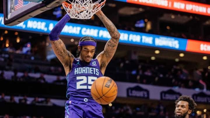 NBA: Hornets sting champions Golden State Warriors in overtime, Oklahoma City Thunder top Dallas Mavericks