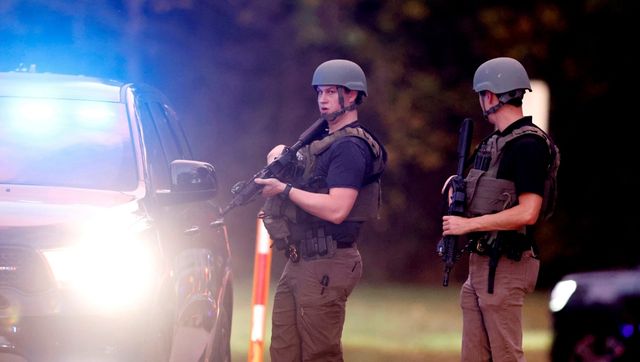 Five, including police officer, killed by North Carolina shooter, suspect 'contained' Five, including police officer, killed by North Carolina shooter, suspect 'contained'