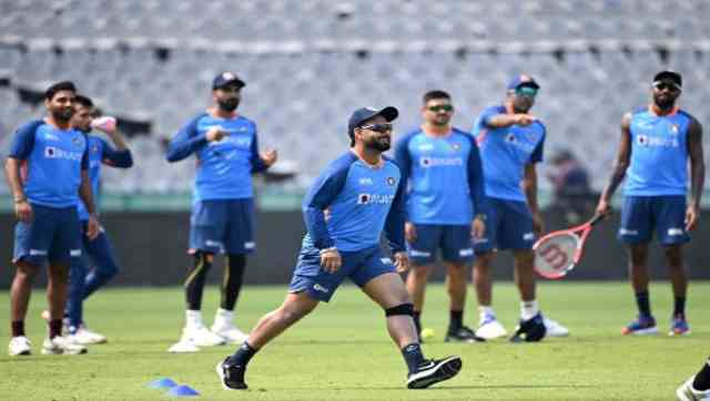 T20 World Cup: Sunil Gavaskar chooses Rishabh Pant as an 'automatic pick' in the XI T20 World Cup: Sunil Gavaskar chooses Rishabh Pant as an 'automatic pick' in the XI