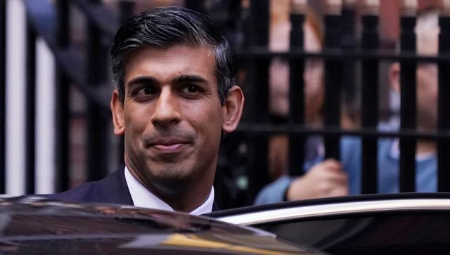 New UK PM of Indian origin Rishi Sunak waited tables at local eatery before going to Oxford, Stanford University New UK PM of Indian origin Rishi Sunak waited tables at local eatery before going to Oxford, Stanford University