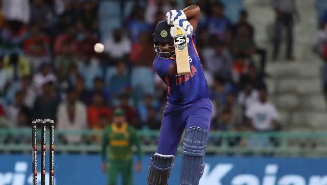 Sanju Samson has the potential of Yuvraj Singh, can hit six sixes in an over: Dale Steyn Sanju Samson has the potential of Yuvraj Singh, can hit six sixes in an over: Dale Steyn