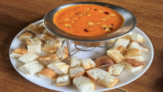 Viral: Unique 'dabeli fondue' dish triggers mixed reactions on internet Viral: Unique 'dabeli fondue' dish triggers mixed reactions on internet