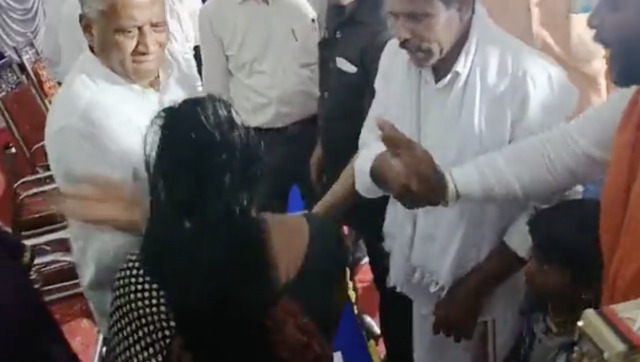 Karnataka minister V Somanna apologises after video of him slapping woman goes viral Karnataka minister V Somanna apologises after video of him slapping woman goes viral