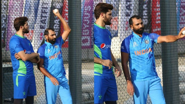 T20 World Cup: Mohammed Shami gives bowling tips to Shaheen Afridi ahead of India vs Pakistan clash, see viral pics T20 World Cup: Mohammed Shami gives bowling tips to Shaheen Afridi ahead of India vs Pakistan clash, see viral pics