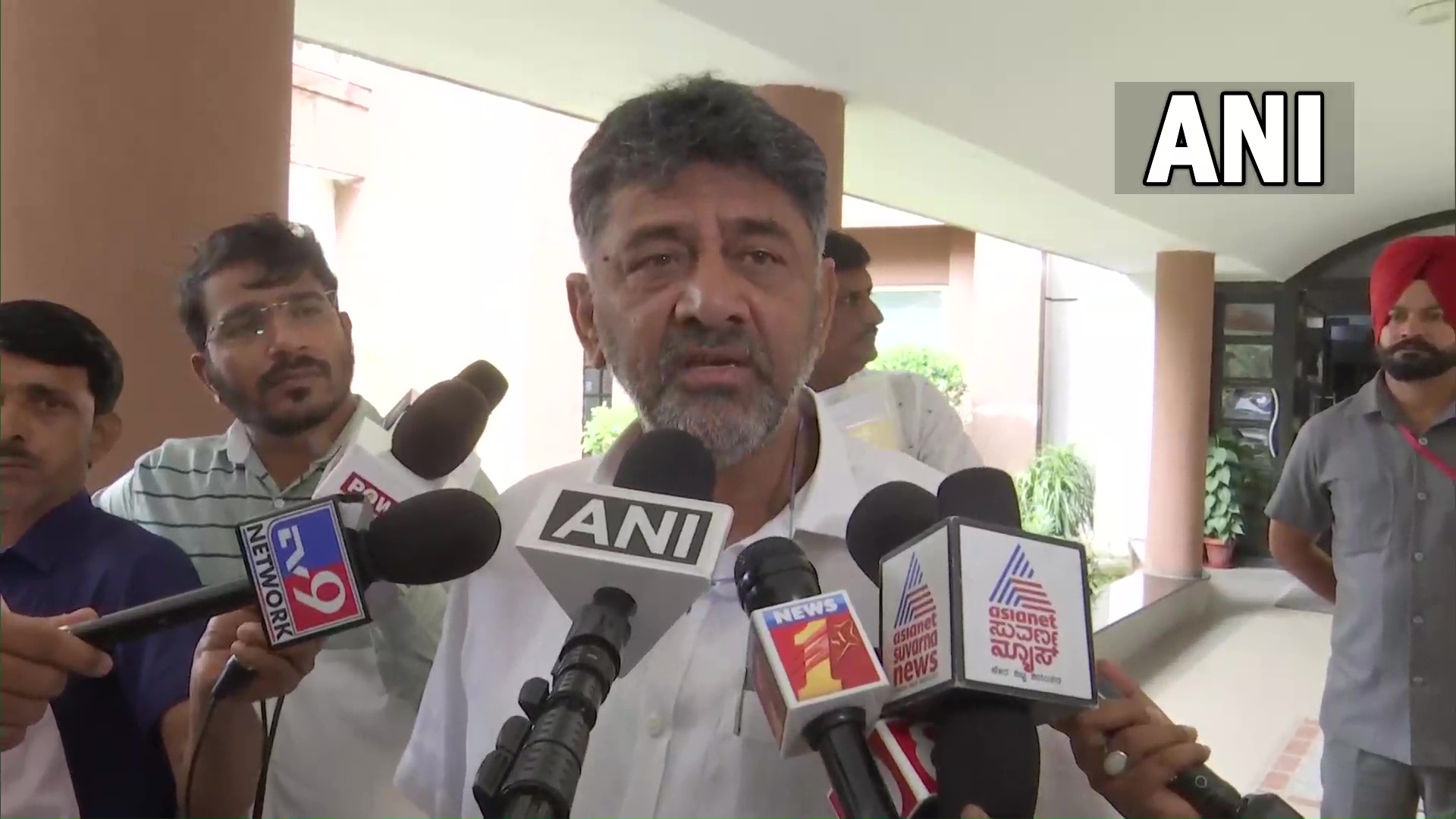 Karnataka Congress chief Shivakumar appears before ED in Delhi as part of National Herald probe Karnataka Congress chief Shivakumar appears before ED in Delhi as part of National Herald probe