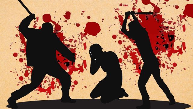 Watch: Dalit man thrashed, tonsured for 'stealing' toilet seat in UP's Bahraich, local BJP leader among three arrested Watch: Dalit man thrashed, tonsured for 'stealing' toilet seat in UP's Bahraich, local BJP leader among three arrested