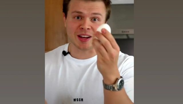 YouTube reposts man’s quirky technique to peel egg; watch YouTube reposts man’s quirky technique to peel egg; watch