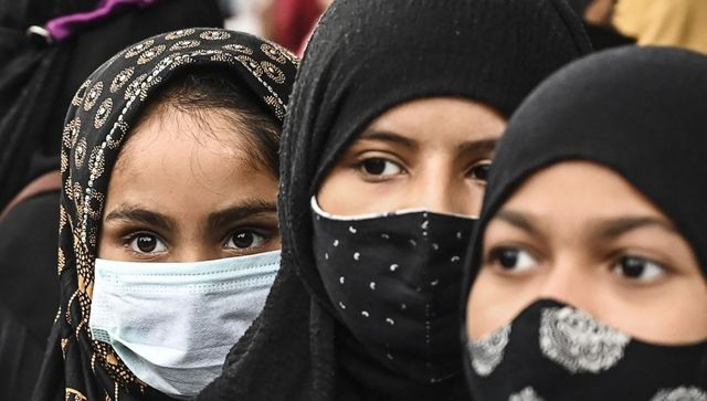 Let’s not communalise the hijab issue and wait for Supreme Court verdict Let’s not communalise the hijab issue and wait for Supreme Court verdict