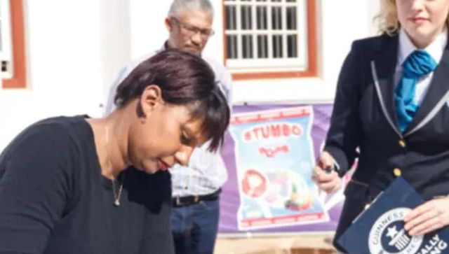 South African woman makes 249 cups of tea in an hour, hits Guinness World Records South African woman makes 249 cups of tea in an hour, hits Guinness World Records