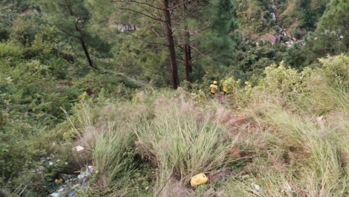 Uttarakhand: 25 killed, 21 rescued after bus falls into gorge in Pauri Garhwal