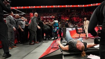WWE Raw: Bobby Lashley destroys Brock Lesnar, Seth Rollins retains title