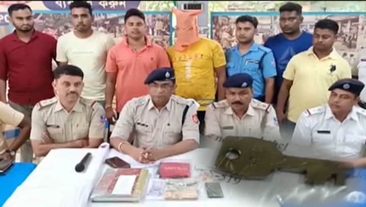 West Bengal: Youth murders friend brutally, walks to police station with bloodied knife